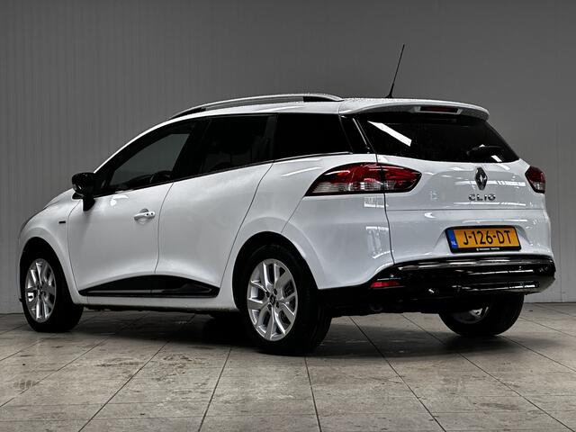 Renault CLIO Estate 0.9 TCe Limited/ 16'' LMV/ Apple + Android/ DAB+/ Keyless/ Navi/ Airco/ Cruise/ Elek. pakket/ Isofix/ Bluetooth/ Armsteun/ Multi. LEDER. Stuur/ Mistl./ PDC/ Chroom/ Extra getint glas.
