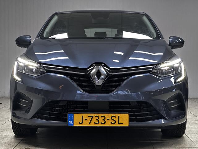 Renault CLIO 1.3 TCe Intens/ Automaat!/ 131pk!/ 16'' LMV/ Apple + Android/ Camera/ Leder/ Stoelverw./ DAB+/ Keyless/ LED Koplampen/ Navi/ Clima/ Cruise/ Elek. pakket/ Isofix/ Multi. LEDER. Stuur/ 16'' LMV/ PDC V+A/ Chroo