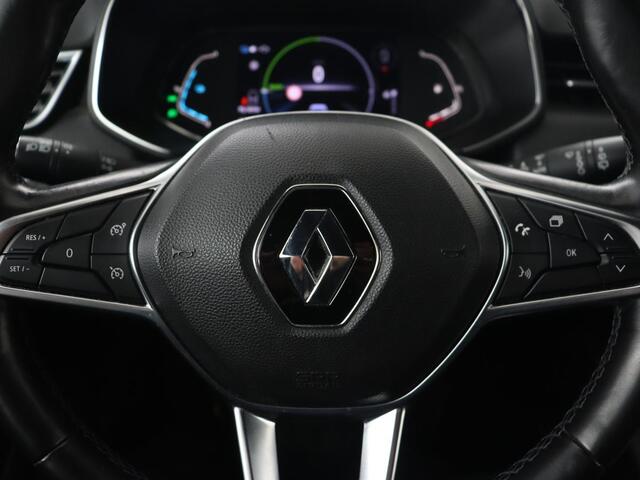 Renault CLIO 1.6 E-Tech Hybrid 140 Intens | Stoelverwarming | Camera | Carplay | Stuurverwarming | Half leder | Full LED | Navigatie | Climate control | Cruise control | Parkeerhulp