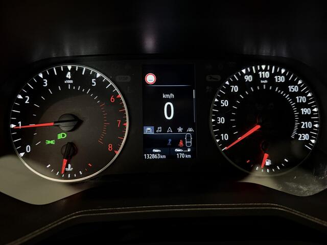 Renault CLIO 1.0 TCe 100 Zen | Navigatie | Airco | Cruise Control | Parkeersensoren | Trekhaak | All season banden | Apple Carplay/Android Auto