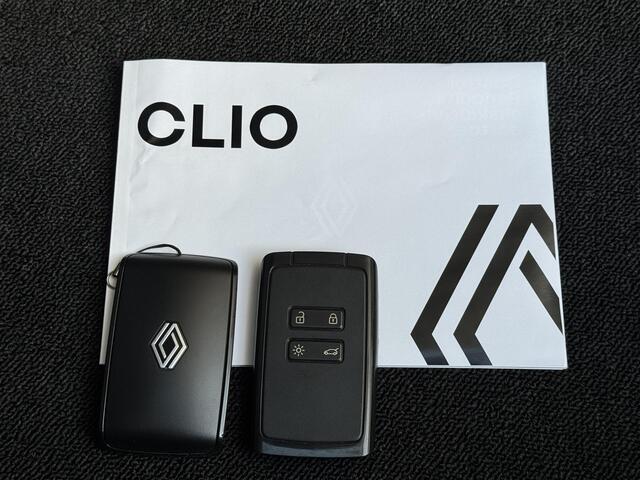 Renault CLIO 1.0 TCe 90 GPF techno / Camera / Stoelverwarming / Parkeersensoren / Navi / Cruise / Clima / Sfeerverlichting /