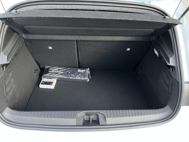 Renault CLIO 1.6 E-Tech Full Hybrid 145 techno / AUTOMAAT / CAMERA / PARKEERSENSOREN / LICHTMETALEN VELGEN / CLIMATE CONTROL