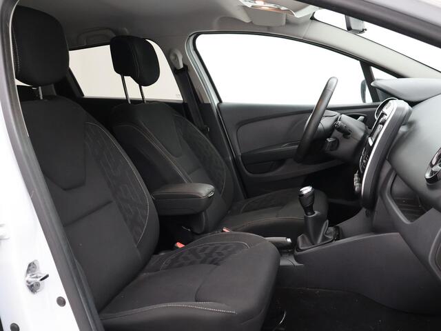 Renault CLIO Estate 0.9 TCe LIMITED + NAVIGATIE | LMV | PRIVACY GLASS | CRUISE CONTROL