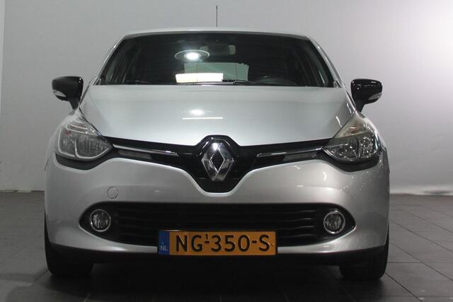 Renault CLIO 0.9 TCe Iconic - Camera / Navi / Cruise / BT