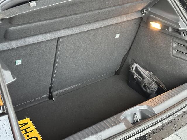 Renault CLIO 1.0 TCe Bi-Fuel Intens LPG | PARKEERSENSOREN ACHTER | CLIMATE CONTROL | TELEFOONVOORBEREIDING