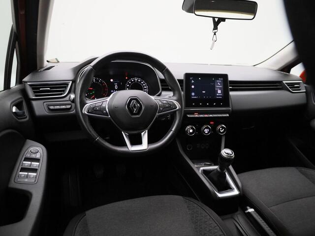 Renault CLIO 1.0 TCe Business Zen | PDC Achter | Full-Map Navigatie | Keyless | Licht- & Regensensor | Climate Control | LED-Verlichting | Elektr. Inklapbare Buitenspiegels | Cruise Control & Snelheidsbegrenzer | Apple Carplay & Android Auto
