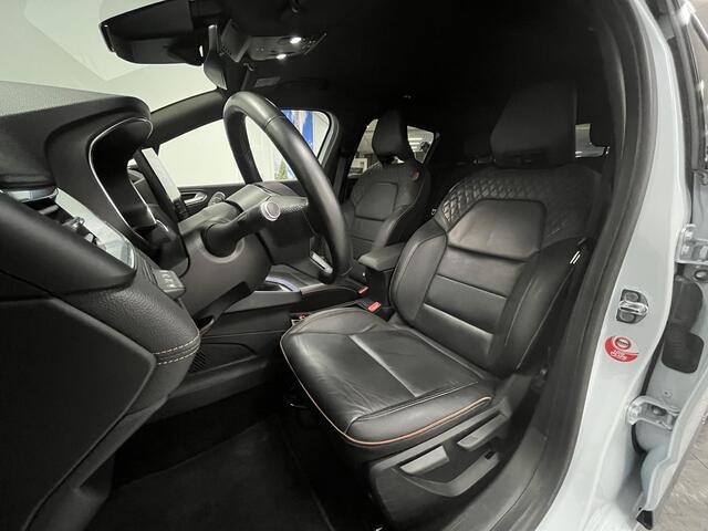 Renault CLIO 1.6 E-Tech Hybrid 140 Initiale Paris | Leder | 360 Camera | Dodehoeksensor |