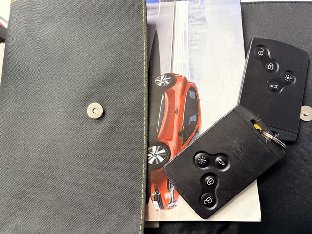 Renault CLIO Estate 1.2 TCe Limited Trekhaak Navi Cruise Pdc Clima