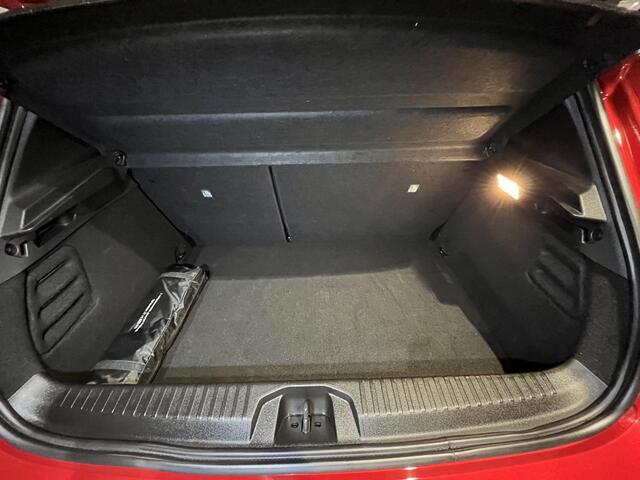 Renault CLIO 1.6 E-Tech Full Hybrid 145 evolution | All-Season banden | Navigatie | Parkeersensoren | Apple CarPlay / Android Auto |