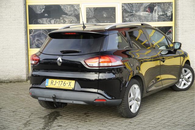 Renault CLIO Estate 0.9 TCe Zen BJ2017 Led | Pdc | Navi | Trekhaak | Airco | Cruise control | Extra getint glas