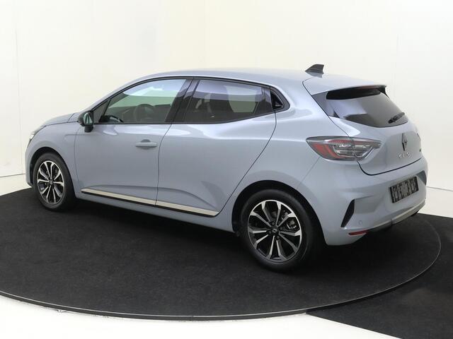 Renault CLIO 1.6 E-Tech Full Hybrid 145 techno AUTOMAAT | Navigatie | Parkeersensoren | 360 Camera |