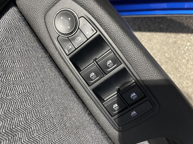 Renault CLIO 1.6 E-Tech Full Hybrid 145 techno / AUTOMAAT / PACK WINTER / ACHTERUITRIJCAMERA / PARKEERSENSOREN / CRUISE CONTROL