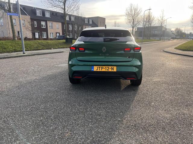 Renault CLIO 1.8 Hybrid 160 techno / PACK PREMIERE FULL HYBRID