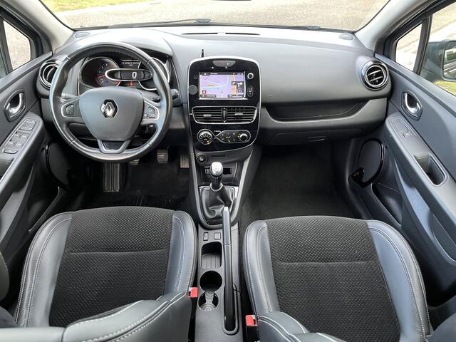 Renault CLIO Estate 1.5 dCi Intens / Trekhaak afneembaar / Climate / Parkeersensoren.Achter / Keyless / 16'' LMV /