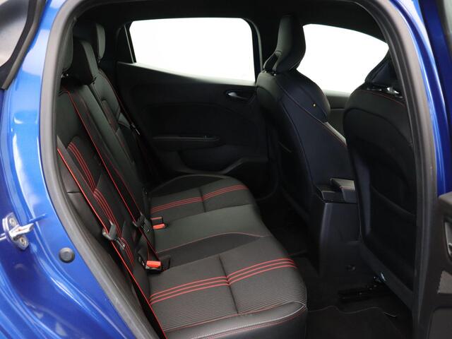 Renault CLIO 1.6 E-Tech Hybrid 140 R.S. Line | Stoel verwarming | Climate Control | Achteruitrijcamera | Sport stoelen | Groot scherm |