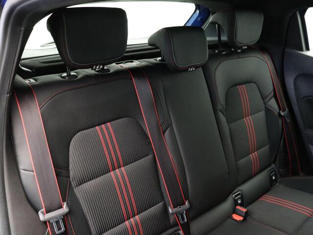 Renault CLIO 1.6 E-Tech Hybrid 140 R.S. Line | Stoel verwarming | Climate Control | Achteruitrijcamera | Sport stoelen | Groot scherm |