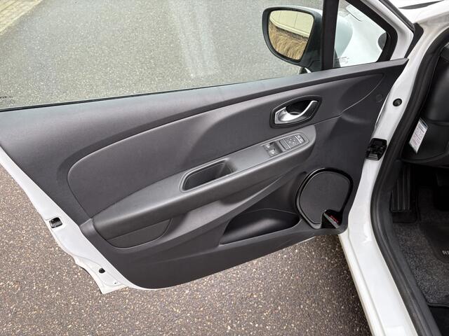 Renault CLIO Estate 0.9 TCe Zen / AIRCO / CRUISE / NAVI