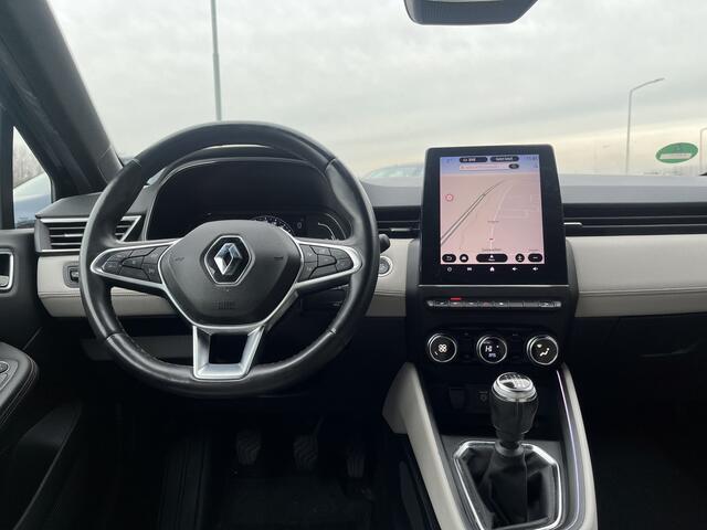 Renault CLIO 1.0 TCe Initiale Paris / Camera / Apple Carplay - Android Auto / Stoelverw. Stuurverw. / Keyless / PDC V+A / 17'' LMV /