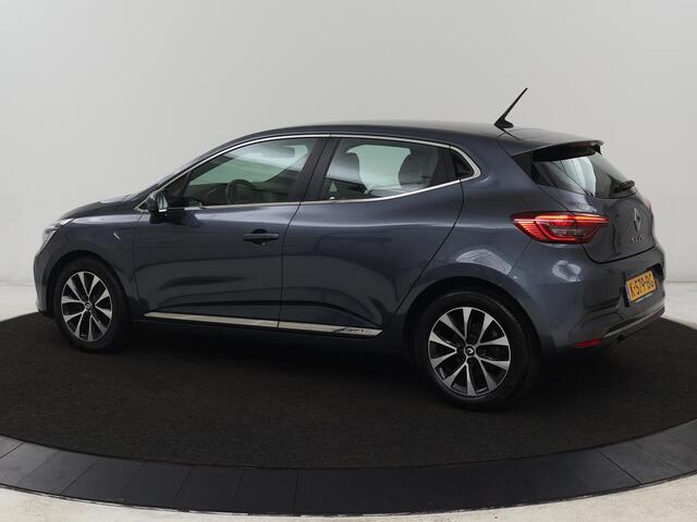 Renault CLIO 1.0 TCe Intens | Stoelverwarming | Camera | Carplay | Half leder | Climate control | Full LED | Parkeerhulp | Cruise control | Keyless