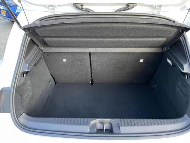 Renault CLIO 1.6 E-Tech Hybrid 140 R.S. Line / NAVIGATIE GROOT SCHERM / CAMERA / CLIMATE CONTROL /