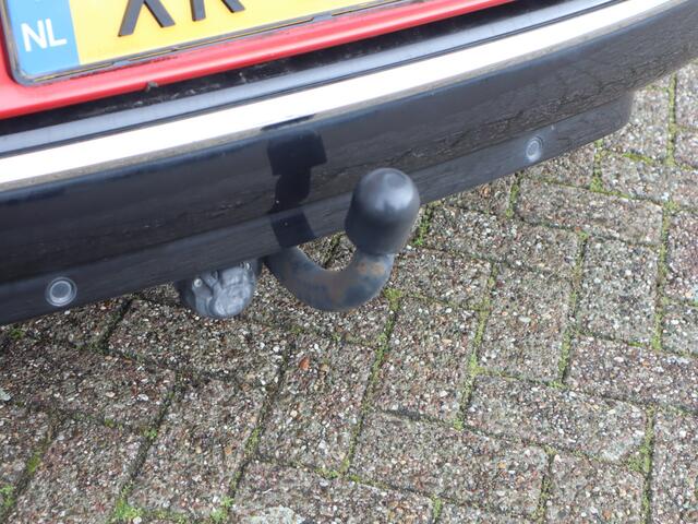 Renault CLIO Estate 0.9 TCe Intens / trekhaak / Keyless entry