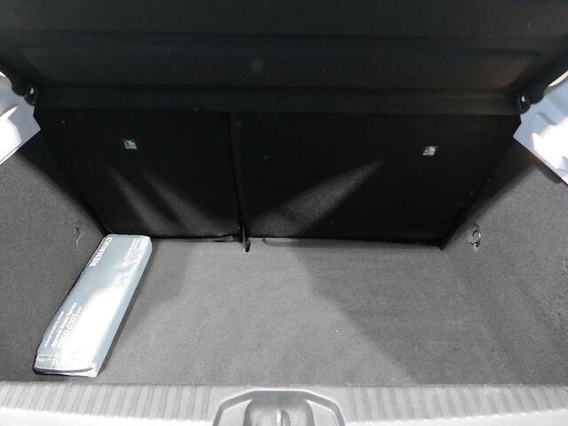 Renault CLIO 1.0 TCe Intens - Occasion Lease vanaf ¤574 p/m - Dealer onderhouden! - Navi - Sensor achter - Inklapbare spiegels - Allseasons