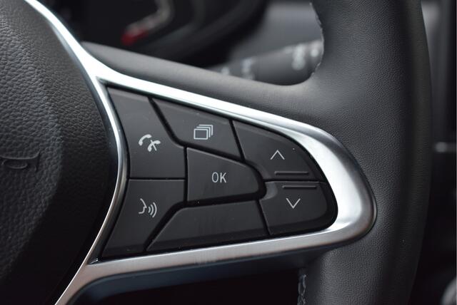 Renault CLIO 1.0 TCe Intens Virtual cockpit, Cruise, Camera, DAB, Keyless, Carplay