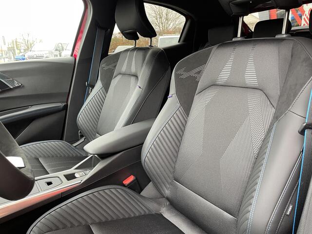 Renault CLIO 1.8 Hybrid 160 esprit Alpine / Pack Winter & Parking / Harman Kardon Premium Sound / Vraag naar beschikbaarheid