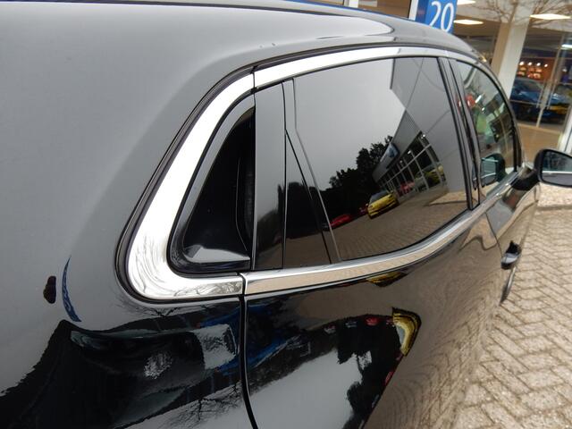 Renault CLIO 1.0 TCe Intens | half leder | Camera | Navigatie | All season banden | ISOFIX | LED |