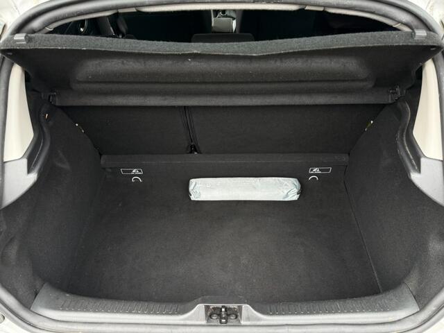 Renault CLIO 0.9 TCe Limited 5 deurs I Navi I Cruise I Airco I Lichtmetalen velgen I Volledig onderhouden