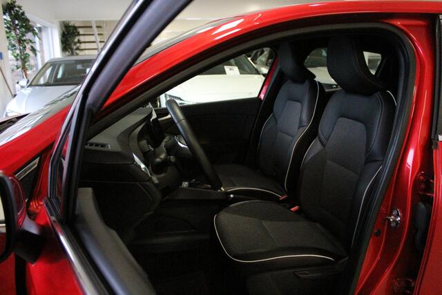 Renault CLIO 1.6 E-Tech Hybrid 140 Intens | NAVIGATIE | 16'LMV | KEYLESS | CAMERA | LED-KOPL | DAB | CRUISE | L.D.S |