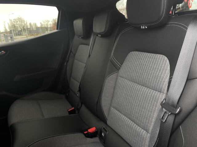 Renault CLIO 1.6 E-Tech Full Hybrid 145 techno / ACHTERUITRIJCAMERA / PARKEERSENSOREN / CRUISE CONTROL / CLIMATE CONTROL