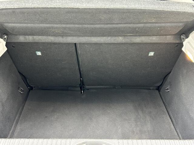 Renault CLIO 1.3 TCe Intens | Automaat | Historie | Navigatie+Camera | 17 Inch Velgen