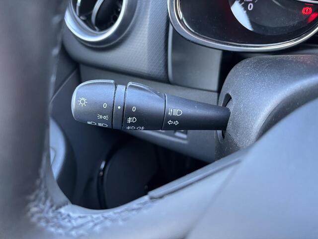 Renault CLIO Estate 0.9 TCe Limited | 1e Eig. | Lage km. stand |