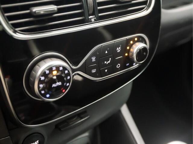 Renault CLIO 0.9 TCe Bose Sport (NAVIGATIE, LEDER/ALCANTARA, BOSE AUDIO, CAMERA, STOELVERWARMING, SPORTSTOELEN, GETINT GLAS, LED KOPLAMPEN, PARKEERSENSOREN, NIEUWSTAAT)