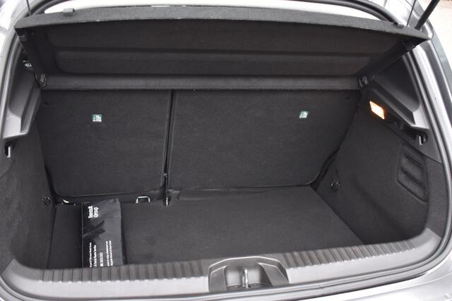 Renault CLIO 1.0 TCe 90 Equilibre 1e Eigenaar | Navigatie | Cruise | All-Seasons | 12 mnd BOVAG garantie | Whatsapp 06-53188999