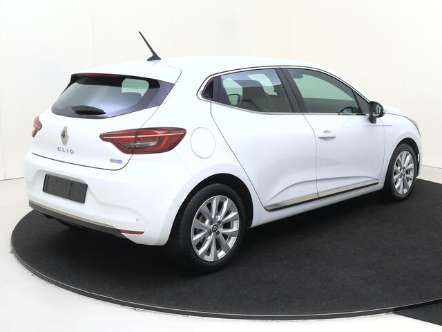 Renault CLIO 1.6 E-Tech Hybrid 140 PK Intens Climate Control Stoelverwarming | Camera | Mediascherm | Parkeersensoren