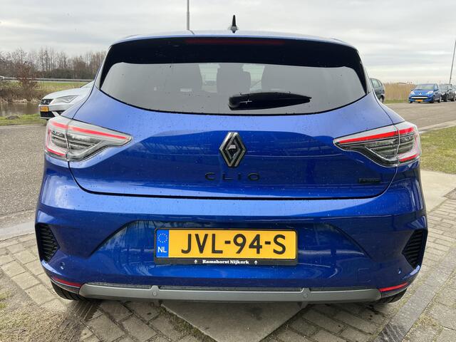 Renault CLIO 1.6 E-Tech Full Hybrid 145PK esprit Alpine / Bose / 360' Camera / Apple Carplay - Android Auto / Blind spot / LMV /
