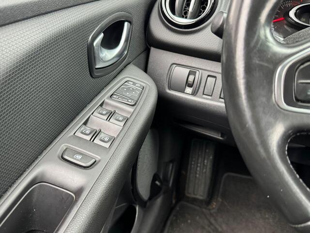 Renault CLIO 1.2 TCE INTENS I AUTOMAAT I TREKHAAK I R-LINK I STOELVERWARMING