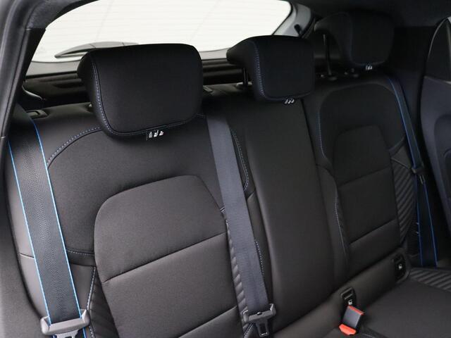 Renault CLIO E-Tech Full Hybrid 145pk esprit Alpine | BOSE | Stoel- en stuurwielverwarming | Adaptieve cruise control |