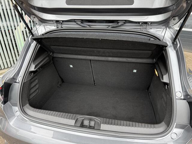 Renault CLIO 1.6 E-Tech Full Hybrid 145 esprit Alpine | NAP | Cruis Control adaptief | 360 graden camera | Navigatie | Climate Control | DAB |