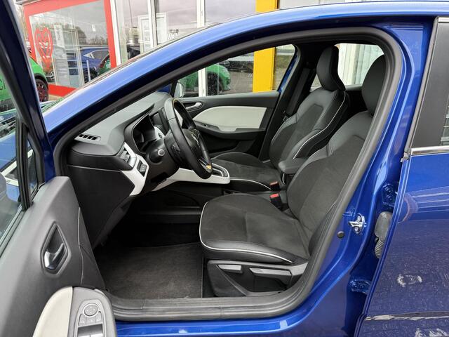 Renault CLIO 1.3 TCe Intens | Trekhaak | Navigatie | Achteruitrijcamera | Climate Control | Key-less | DAB | Lichtmetaal | Parkeersensoren |