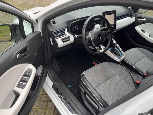 Renault CLIO 1.6 E-Tech Hybrid 140 Zen | CARPLAY | CAMERA | PDC | DEALER AUTO