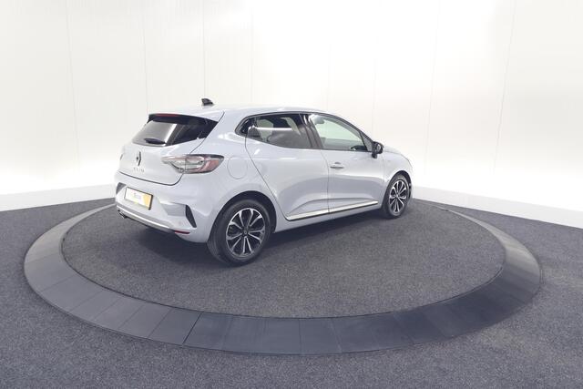 Renault CLIO TCe 90 GPF techno | 360 Camera | Adaptieve Cruise Control | 9.3 Inch Groot Scherm | voor- en achtersensoren