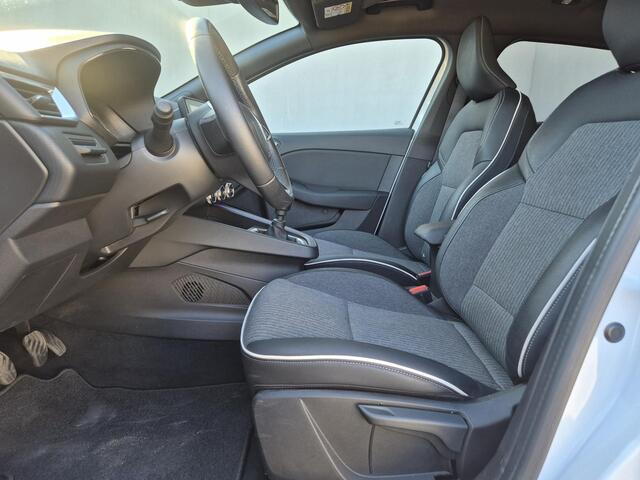 Renault CLIO 1.0 TCe 90 Techno Handgeschakeld / All season banden / draadloze telefoonlader / Achteruitrijcamera / Cruise control / Apple Carplay Android Auto / Keyless Entry/Start / Climate control / Parkeersensoren voor en achter /