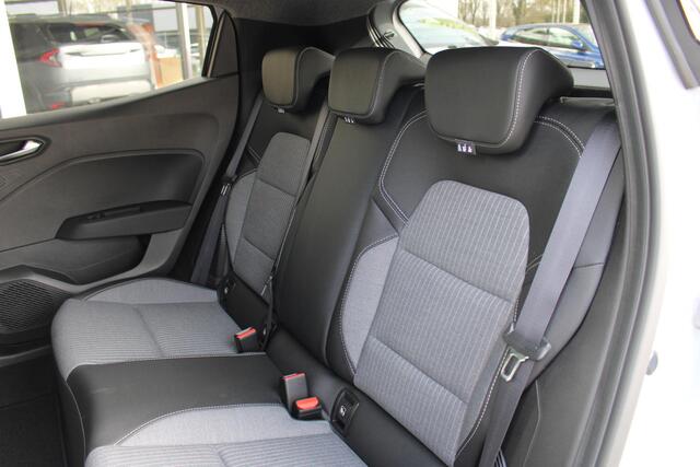 Renault CLIO 1.6 E-Tech Full Hybrid 145 techno | Stoel en stuurverwarming | Achteruitrijcamera | Climate control