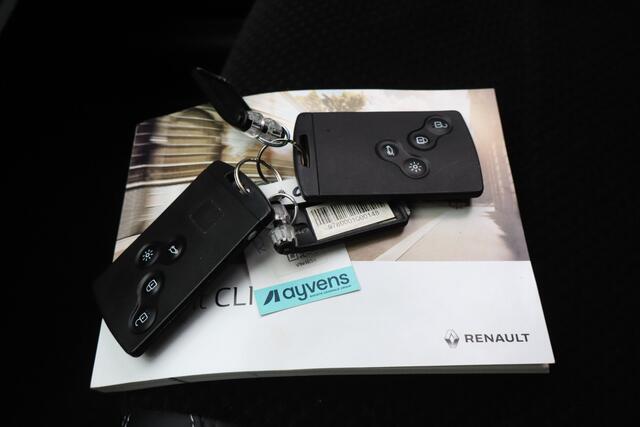 Renault CLIO Estate 0.9 TCe Intens NL-Auto!! Climate I Camera I Navigatie