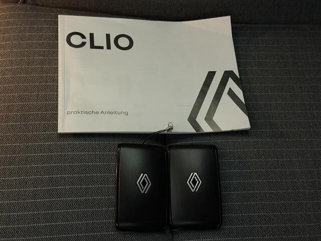 Renault CLIO 1.6 E-Tech Full Hybrid 145 techno / Fabrieksgarantie tot 4-2027 / Navigatie / 360 Camera / Stoelverwarming / Stuurwiel Verwarming / DAB / All Season Banden /