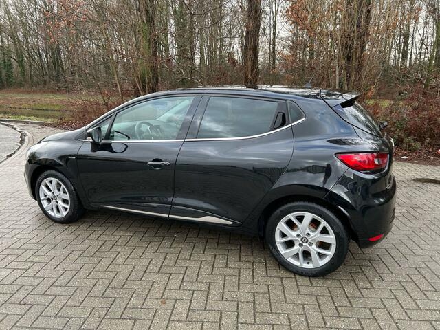 Renault CLIO 0.9 TCe 90pk Limited / Navigatie / Parkeersensoren