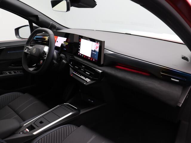 Renault CLIO esprit Alpine Full hybrid | Achteruitrijcamera | Elektronisch geregelde airconditioning | Grille in zwart met daarin verwerkt 113 Renault logo's